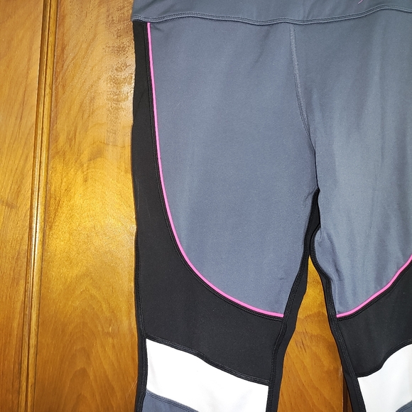 Athletic Set - Picture 11 of 16